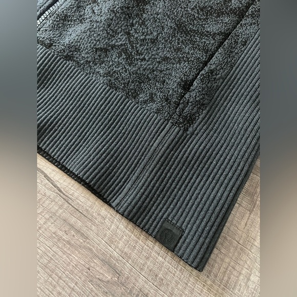 Lululemon End State Jacket Large Graphite Grey Black Full Zip Hooded Run Gym - Picture 7 of 11